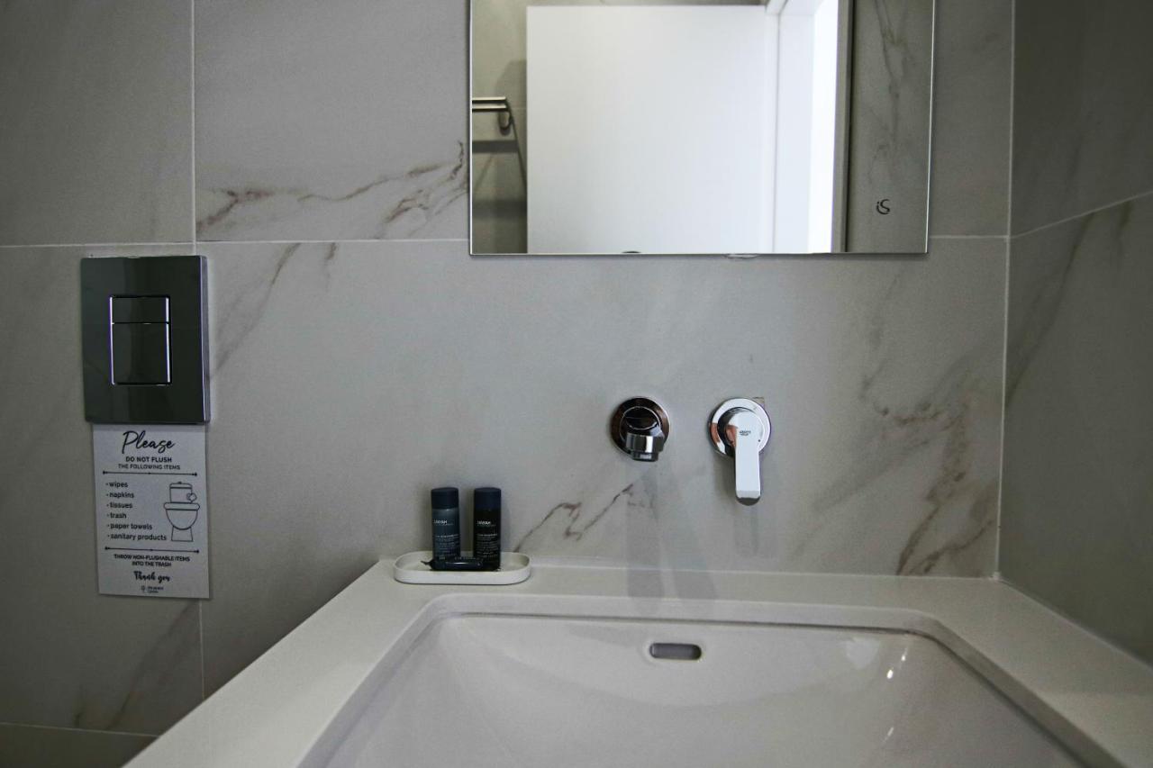 Apartment Phaedrus Living: Seaview Luxury Flat Limnaria 151 *